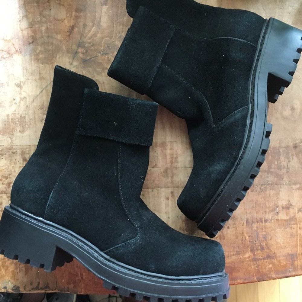 Black Suede Earth Boots, Size 7.5